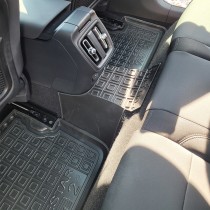 Avto Gumm ������� � ����� Polestar 2