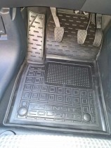 Avto Gumm ������� � ����� Ford Tourneo Courier (1+1) 2023-